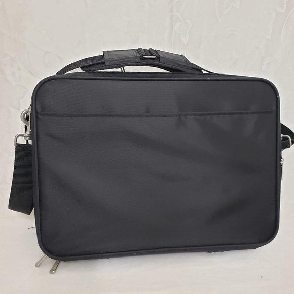 Targus Trademark Notepac Plus Carrying Messenger Bag with Shoulder Straps fit up - Picture 2 of 8